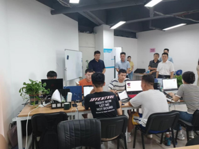 信息科學與工程學院赴青島英谷、山東貝沃考察交流并看望暑期實訓學生